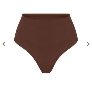 NWOT SKIMS high waist seamless sculpting thong in Cocoa size L/XL
